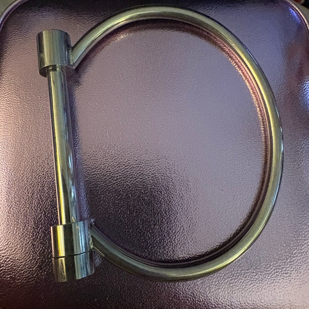 Amazon Gold Tone Metal Bangle Bracelet